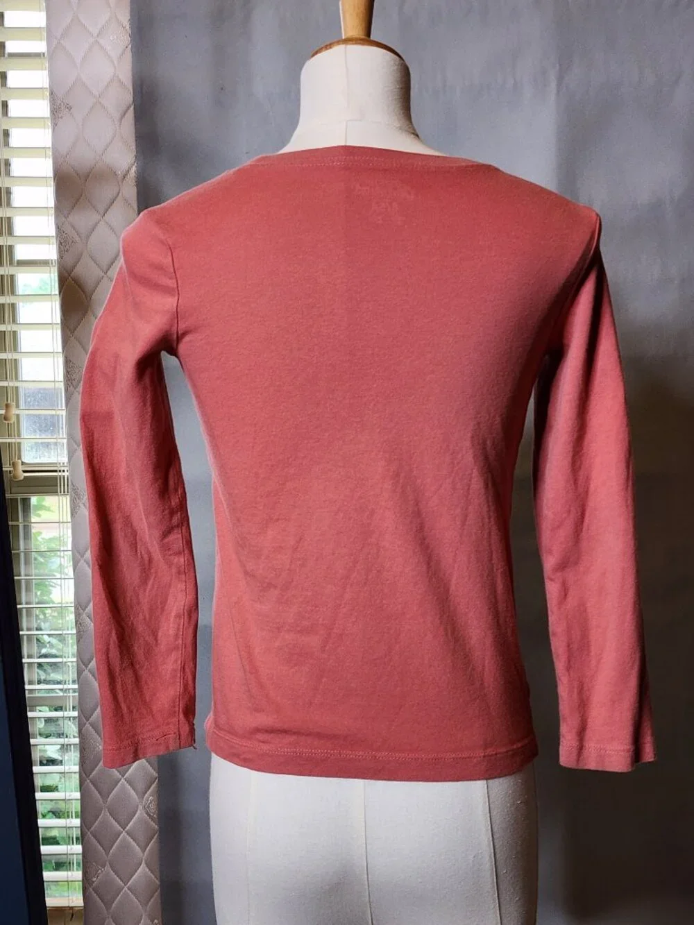 OshKosh boys coral graphic long sleeve t shirt Komodo Dragon size 6